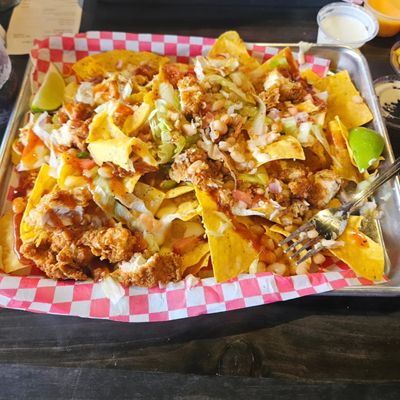 Breaded chicken nachos