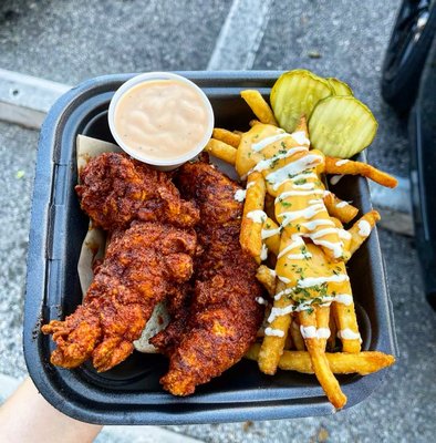 Cluck Face Nashville Hot Chicken