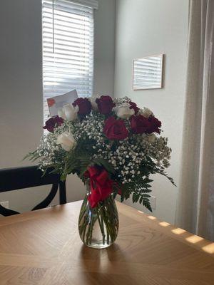 Deluxe bouquet of roses on delivery day