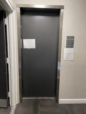 Photo of the broken elevator