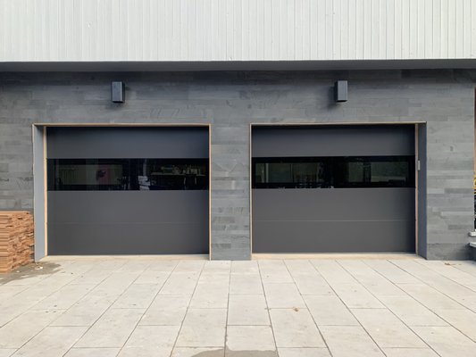 Modern Smooth Garage Doors