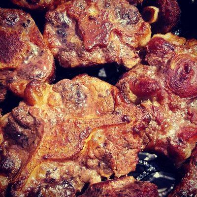 SLOW SMOKED OXTAILS