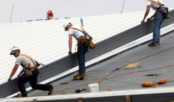 Commercial Safe Roof Installation - www.roofingpalmdesertca.com (760) 990-7355