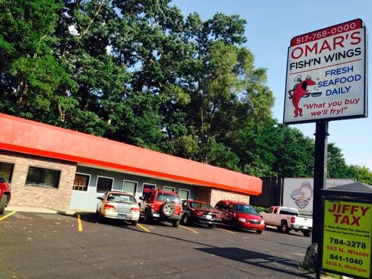 Located at 1221 S. West Ave. - former site of Heavenly Ham - specializes in cooked-to-order deep-fried seafood and chicken.