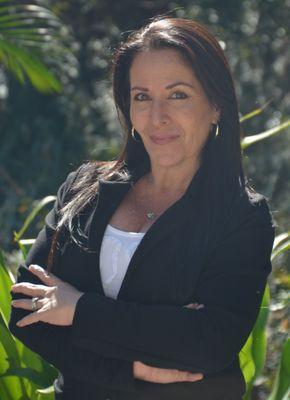 Natalia Londono Real Estate Agent - Mobile/Notary Public