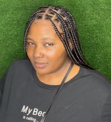 Medium Knotless Braids