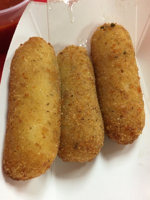 3 yummy potato croquettes for $2.50, which also comes with marinara sauce.