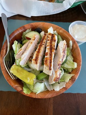 Tossed salad with grilled chicken