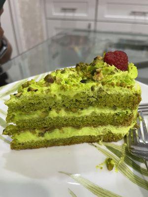 Took the pistachio cake home ... so yummy !