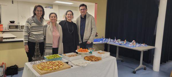 French Film Club where you meet, you eat and watch a nice francophone movie