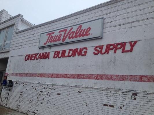 Onekama Building Supply