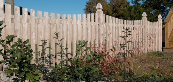 Betsy Ross style cedar fence