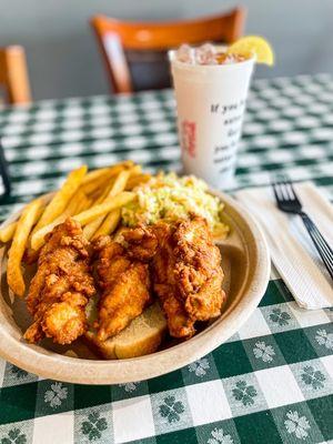 Gus's World Famous Fried Chicken