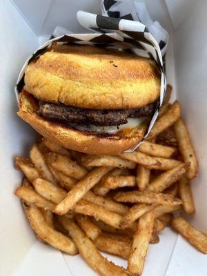 Jalapeño burger with fries