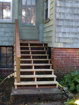 Basic set of stairs