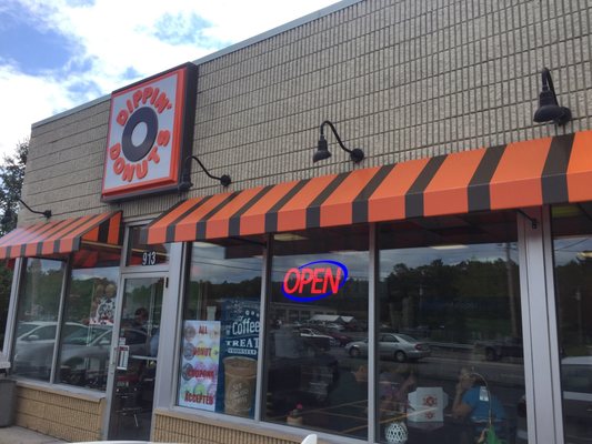 Dippin' Donuts in Auburn. This is the former Honey Due Donuts location.