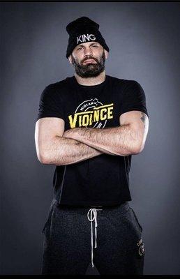 Guest coach and Bellator MMA pro Tyler King