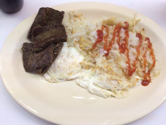 Mama special: 2eggs, has town, liver pudding