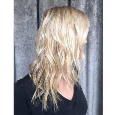 Highlights and beachy waves - Color by Veronica Abram @vdahair