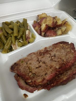 Smoked meatloaf with roasted taters and green beans!