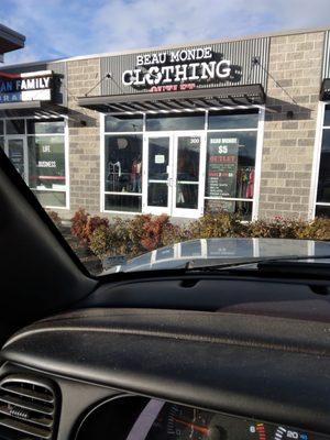 Beau monde clothing outlet in post falls