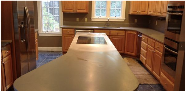 Custom Countertops for kitchen and bath. 23 years of top tier service! Call today to schedule a consultation.