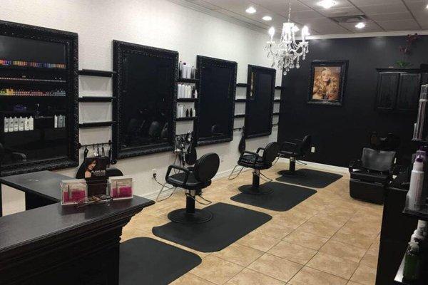 Single suites and large suites offering hair services, nail technicians, makeup artists and aesthetics.