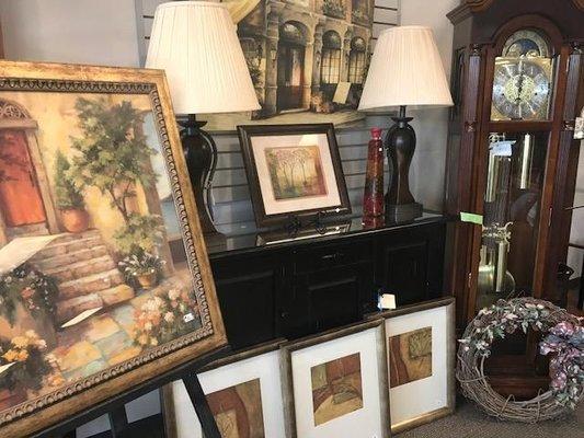 Upscale Resale - Assistance League of Mid-Missouri