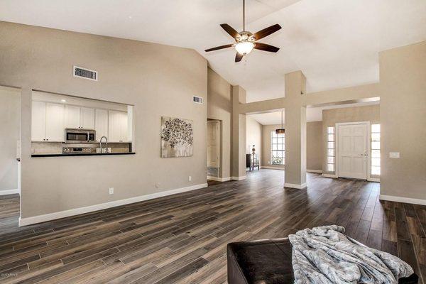 Desert Flower - Family Room