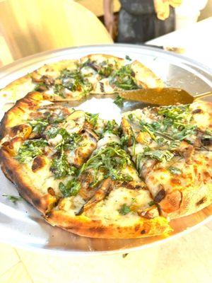 'Shroomin' Pizza with Arugula and Parm