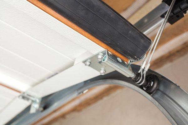 From install to service to repairs, we'll keep your overhead doors running smoothly.