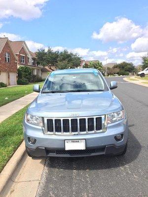 Jeep Cherokee windshield replacement  www.aztekglass.com