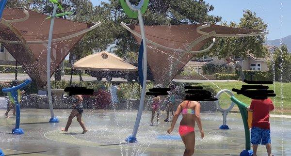 Fun and interactive splash pad