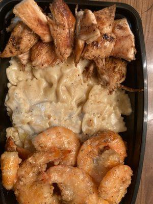 Homemade Shrimp & Chicken Alfredo