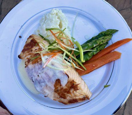 Salmon with lemon caper butter sauce