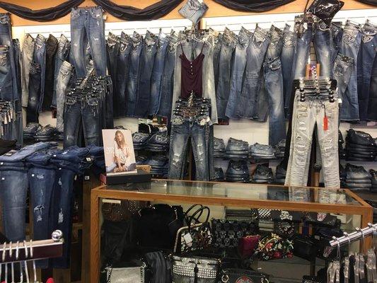 Huge selection of Miss Me jeans!!