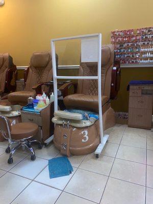 Pedicure Spa Chairs  w/ protective shields