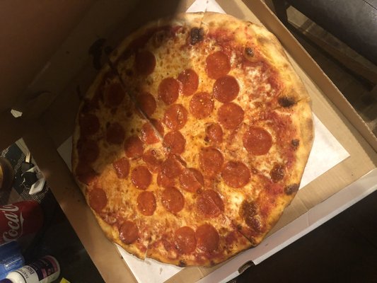 14" small pizza with pepperoni