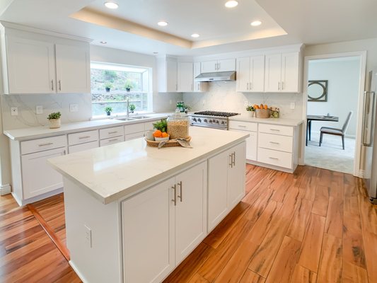 KITCHEN AND BATHROOM