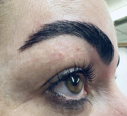 Brow Lamination & Tint