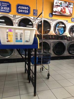 Super Dream Laundromat