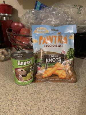 Benevo complete food for dogs and cats, and Pawtato dog chews!