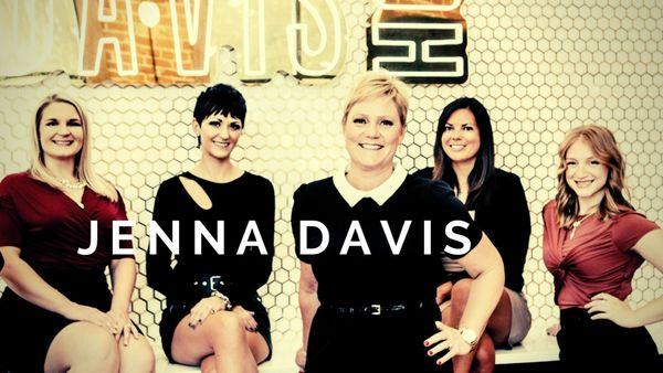 Jenna Davis leads a team of full-time Realtors covering 10 Counties in Central Missouri!