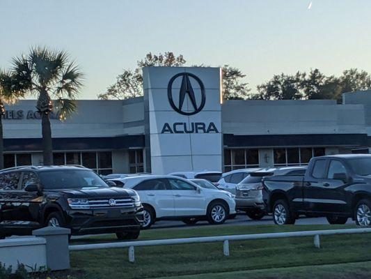 McDaniels Acura of Charleston