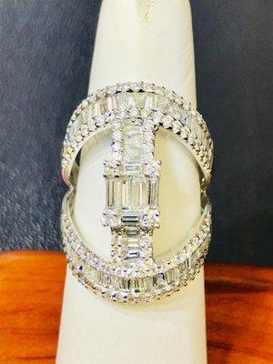 Ladies white gold and diamond statement ring