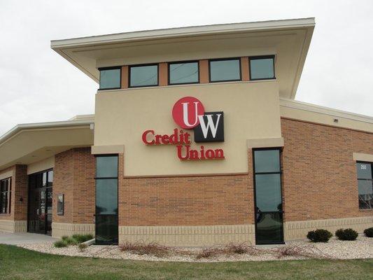 UW Credit Union - 250 S. Grand Ave, Sun Prairie, WI 53590