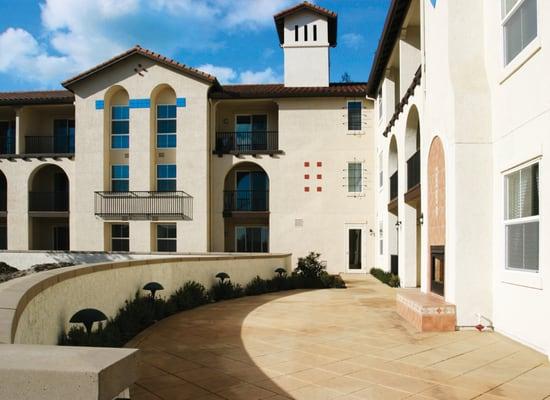 Interior courtyard at Hacienda Creek Senior Apartments