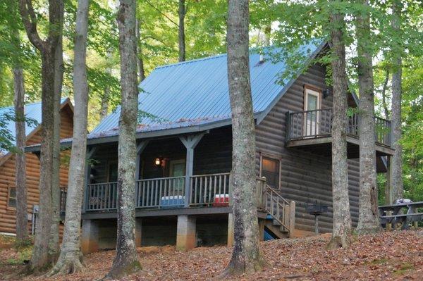 Authentic Log Cabin Rentals at Jamestown Marina