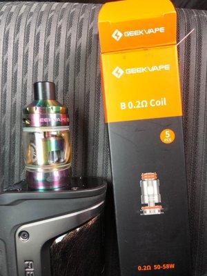 Geek Vape coil and Tank