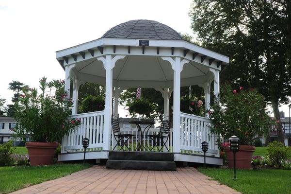 Our charming Gazebo that adds that special touch to photos and is a great location for wedding ceremonies.